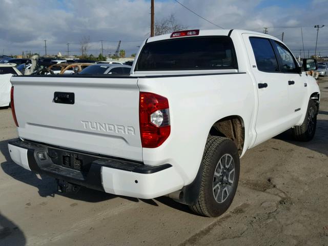 5TFEY5F1XHX228053 - 2017 TOYOTA TUNDRA CRE WHITE photo 4