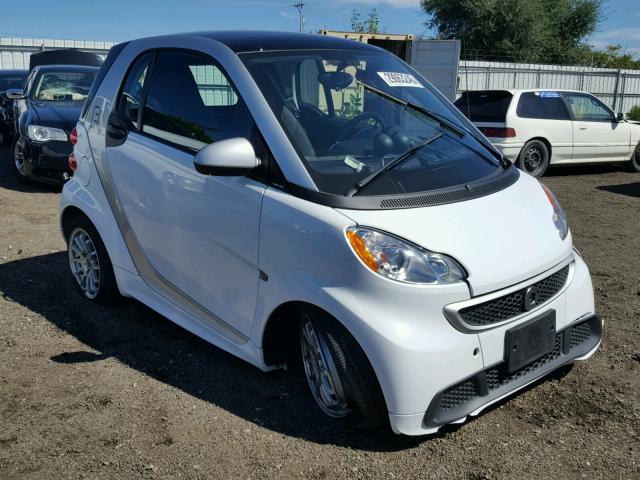 WMEEJ9AA3DK673603 - 2013 SMART FORTWO ELE 白色 照片 1