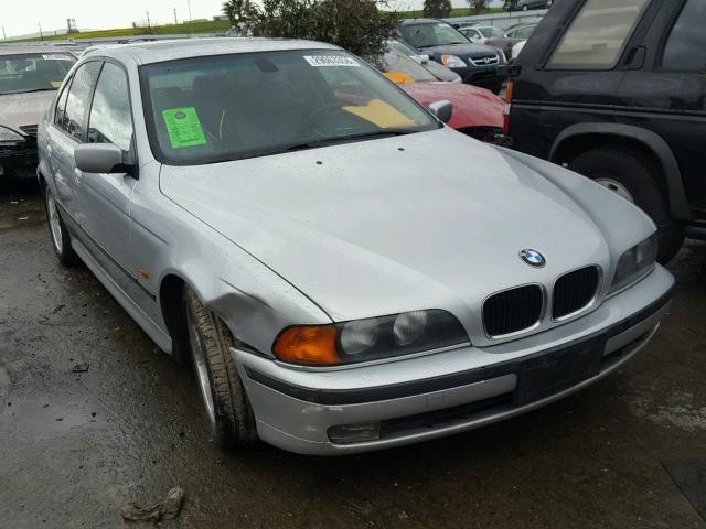 WBADM6348YGU27000 - 2000 BMW 528 I AUTO SILVER photo 1