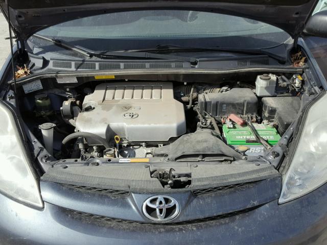 5TDZK23C78S215533 - 2008 TOYOTA SIENNA CE GRAY photo 7