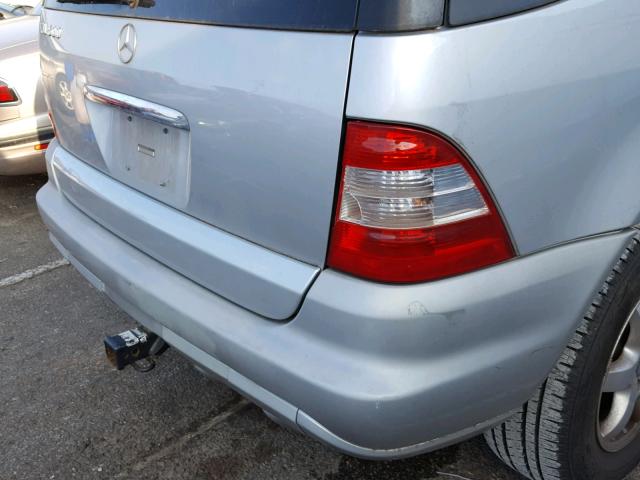 4JGAB75E34A482096 - 2004 MERCEDES-BENZ ML 500 GRAY photo 9