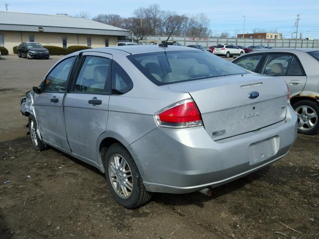 1FAHP35N39W214016 - 2009 FORD FOCUS SE SILVER photo 3