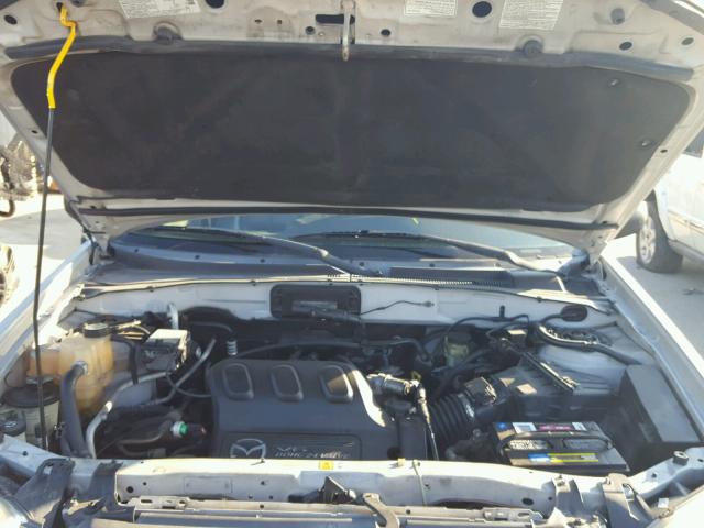 4F2CZ06133KM17639 - 2003 MAZDA TRIBUTE ES 银色 照片 7