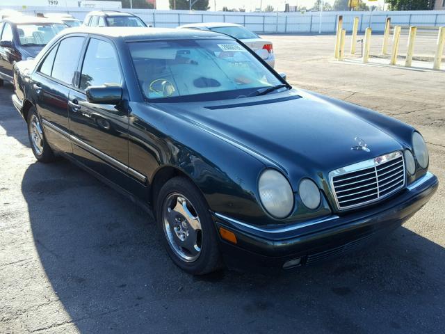 WDBJF72F5VA393572 - 1997 MERCEDES-BENZ E 420 GREEN photo 1