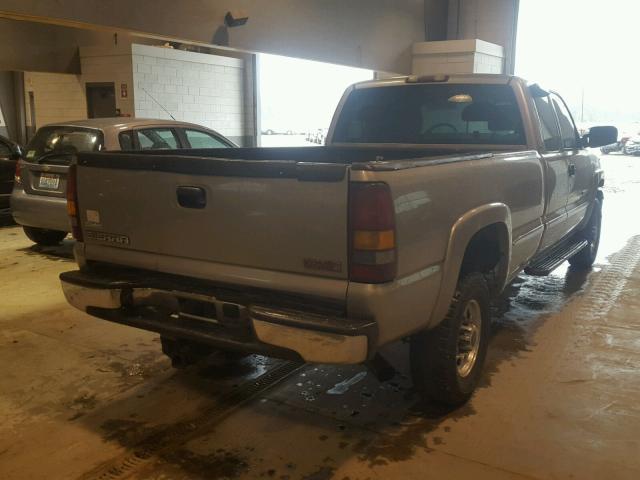 1GTHC29G62E216284 - 2002 GMC SIERRA C25 GRAY photo 4