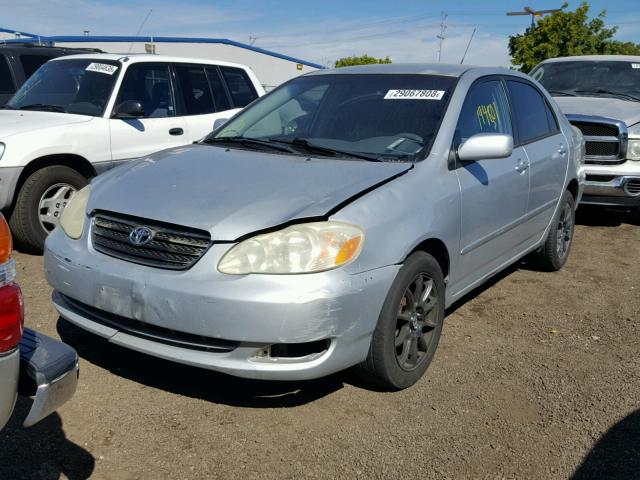 1NXBR32E07Z765281 - 2007 TOYOTA COROLLA CE SILVER photo 2