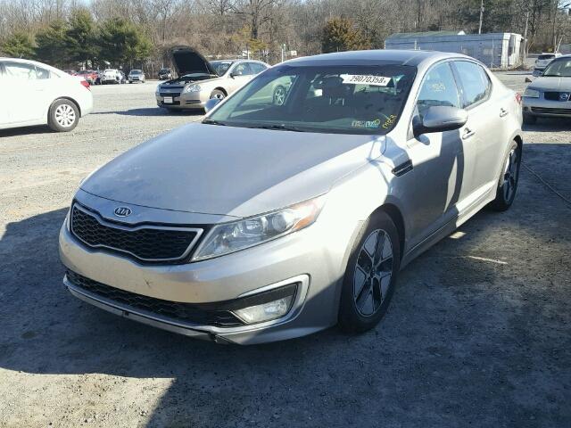 KNAGM4AD0B5000370 - 2011 KIA OPTIMA HYB SILVER photo 2