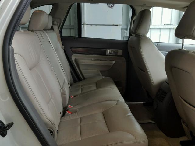 2LMDU68C27BJ30720 - 2007 LINCOLN MKX BEIGE photo 6