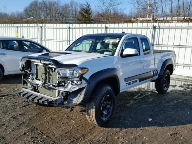 5TFSX5ENXHX049229 - 2017 TOYOTA TACOMA ACC WHITE photo 2