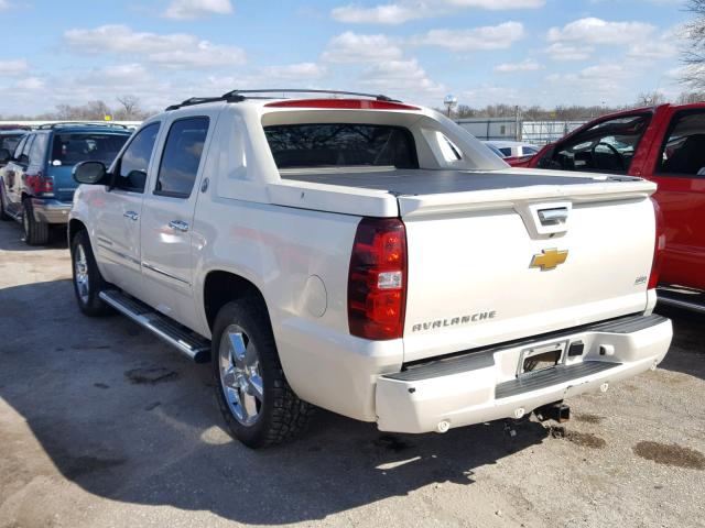 3GNTKGE76DG118407 - 2013 CHEVROLET AVALANCHE CREAM photo 3