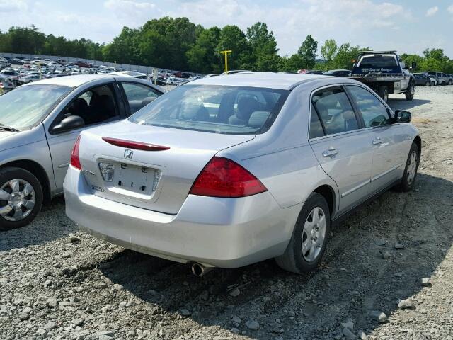 1HGCM56416A087839 - 2006 HONDA ACCORD LX SILVER photo 4