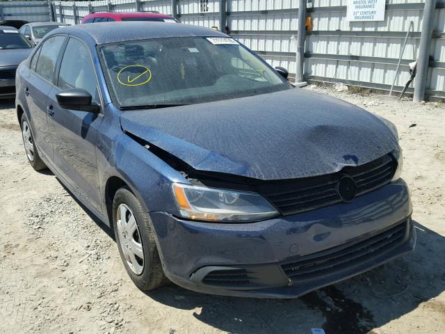 3VW2K7AJ2EM331814 - 2014 VOLKSWAGEN JETTA BASE ლურჯი ფოტო 1