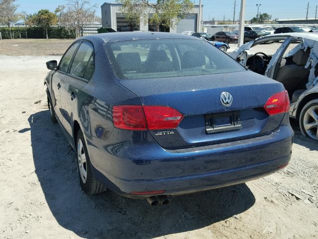 3VW2K7AJ2EM331814 - 2014 VOLKSWAGEN JETTA BASE BLUE photo 3