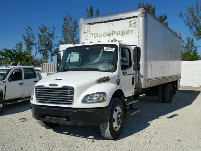 1FVACWCS94HM30925 - 2004 FREIGHTLINER M2 106 MED თეთრი ფოტო 2