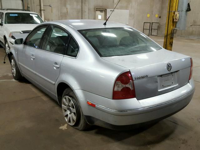 WVWPD63B73P202669 - 2003 VOLKSWAGEN PASSAT GLS SILVER photo 3