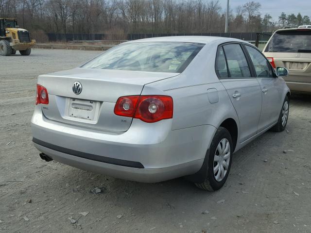 3VWPF71K46M703528 - 2006 VOLKSWAGEN JETTA VALU SILVER photo 4