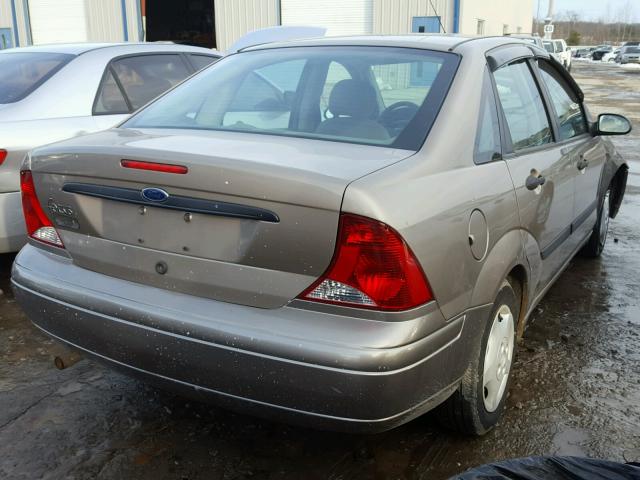 1FAFP33PX3W163391 - 2003 FORD FOCUS LX GRAY photo 4