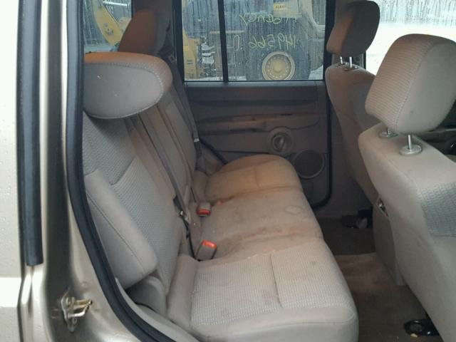 1J8HG48N96C275064 - 2006 JEEP COMMANDER BEIGE photo 6