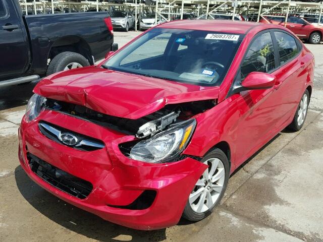 KMHCU4AE4DU438419 - 2013 HYUNDAI ACCENT GLS RED photo 2