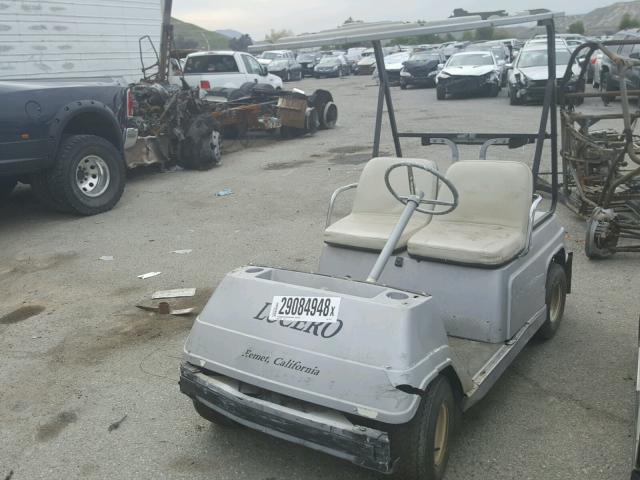 J26001102 - 1982 GOLF CART WHITE photo 2