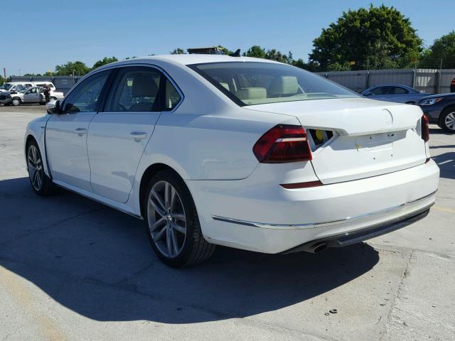 1VWDT7A31HC048611 - 2017 VOLKSWAGEN PASSAT R-L 白色 照片 3