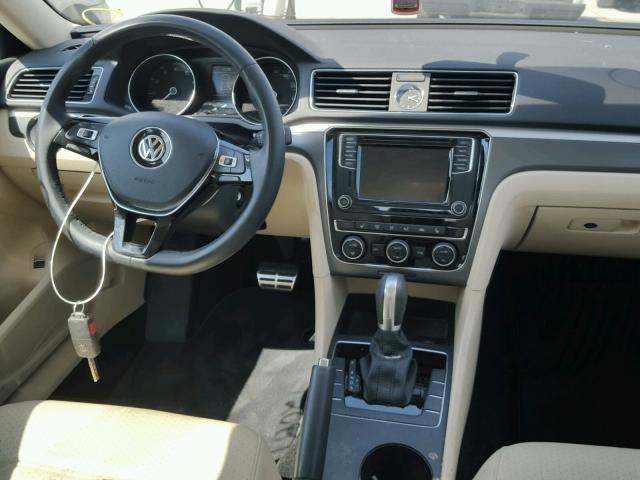 1VWDT7A31HC048611 - 2017 VOLKSWAGEN PASSAT R-L 白色 照片 9