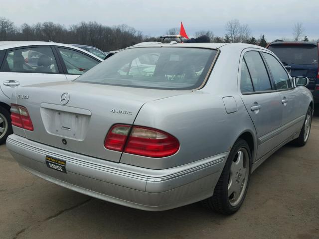 WDBJF82J21X048131 - 2001 MERCEDES-BENZ E 320 4MAT SILVER photo 4