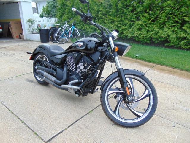 5VPGA36N4F3045404 - 2015 VICTORY MOTORCYCLES VEGAS 8-BA BLACK photo 1