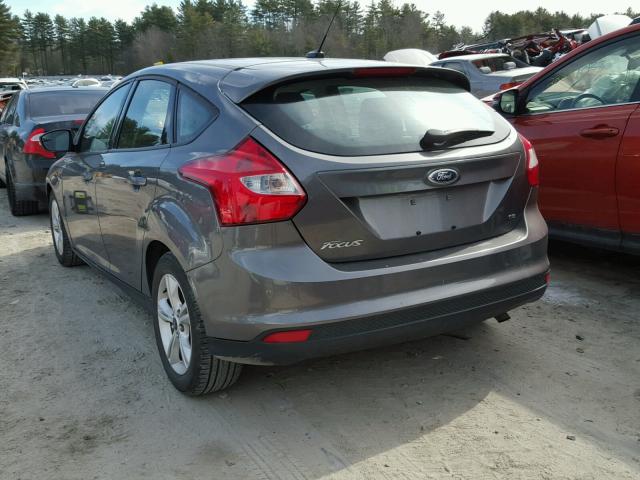 1FAHP3K29CL460071 - 2012 FORD FOCUS SE GRAY photo 3