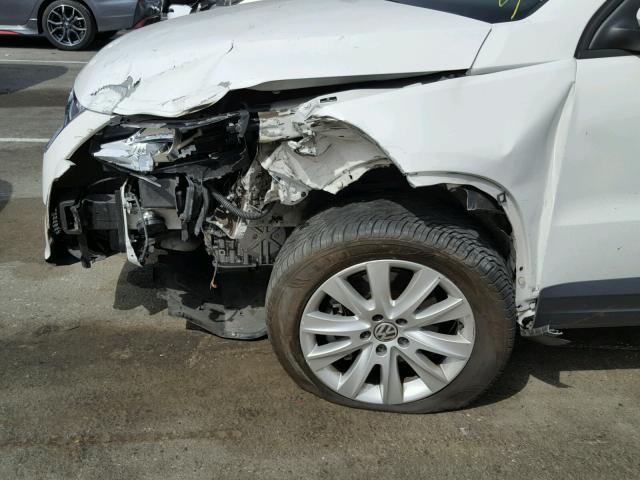 WVGAV75N59W504259 - 2009 VOLKSWAGEN TIGUAN S WHITE photo 9