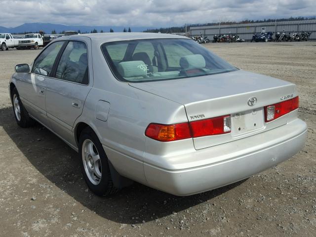 4T1BG22K81U015060 - 2001 TOYOTA CAMRY CE SILVER photo 3