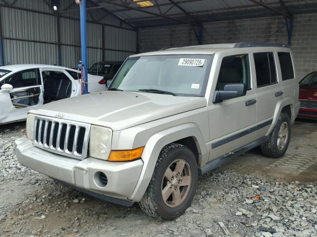 1J8HH48K96C367312 - 2006 JEEP COMMANDER BEIGE photo 2