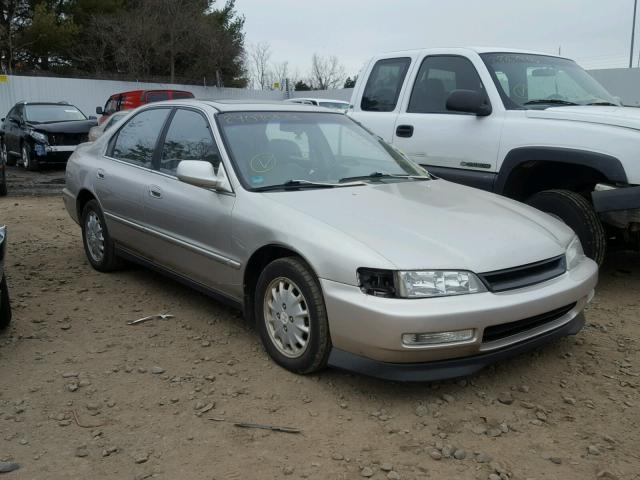 1HGCD5566TA057556 - 1996 HONDA ACCORD EX BEIGE photo 1