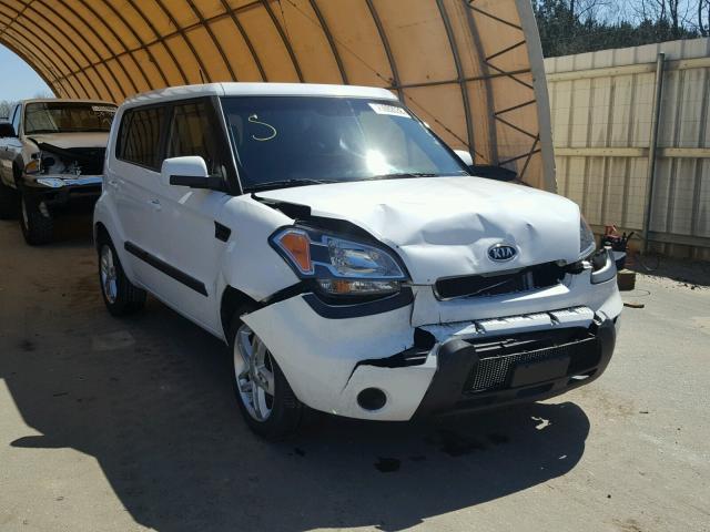 KNDJT2A23B7718563 - 2011 KIA SOUL + WHITE photo 1