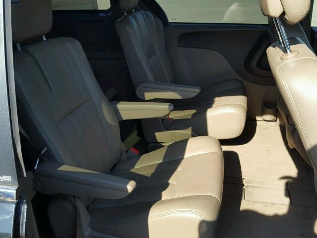 2C4RC1CG8CR119485 - 2012 CHRYSLER TOWN & COU BLACK photo 6