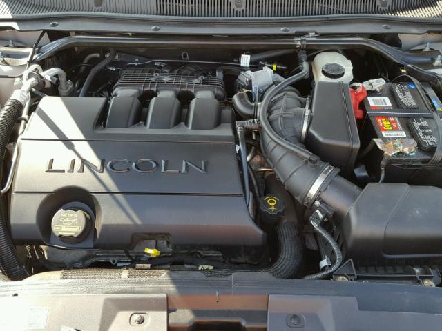 1LNHM93R89G623145 - 2009 LINCOLN MKS CREAM photo 7