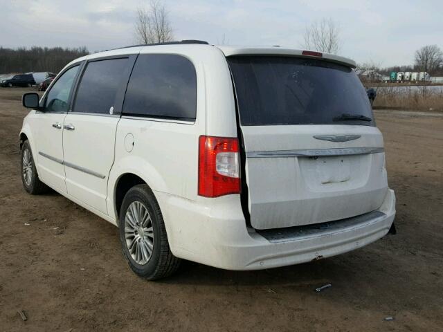 2C4RC1CG3DR541987 - 2013 CHRYSLER TOWN & COU WHITE photo 3