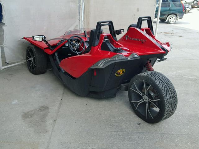 57XAAPFA7F5101792 - 2015 POLARIS SLINGSHOT RED photo 3