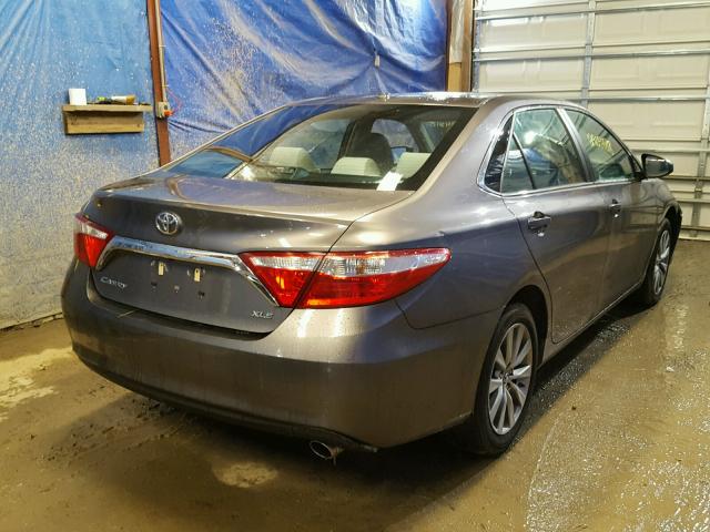 4T1BF1FKXHU626659 - 2017 TOYOTA CAMRY LE GRAY photo 4