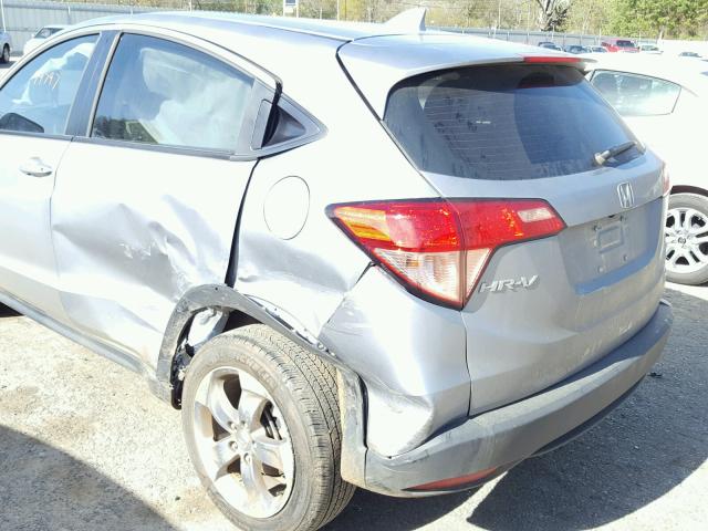 3CZRU5H34HM709234 - 2017 HONDA HR-V LX SILVER photo 9