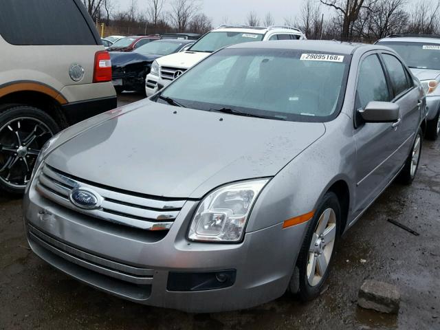 3FAHP07Z09R193174 - 2009 FORD FUSION SE GRAY photo 2