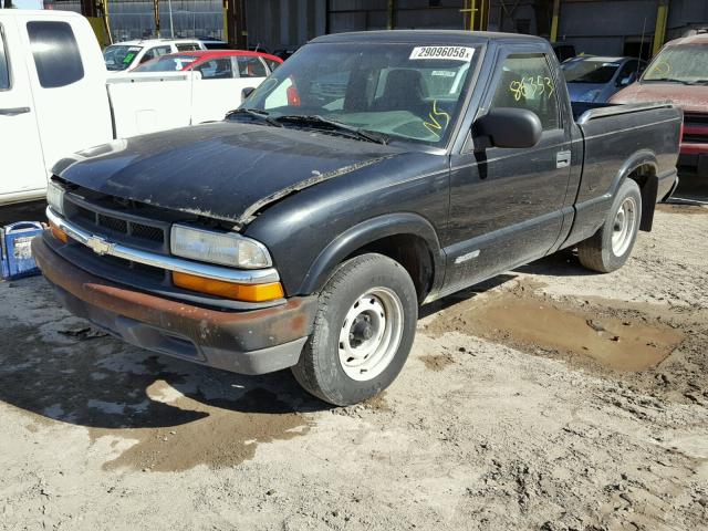 1GCCS145628172251 - 2002 CHEVROLET S TRUCK S1 BLACK photo 2