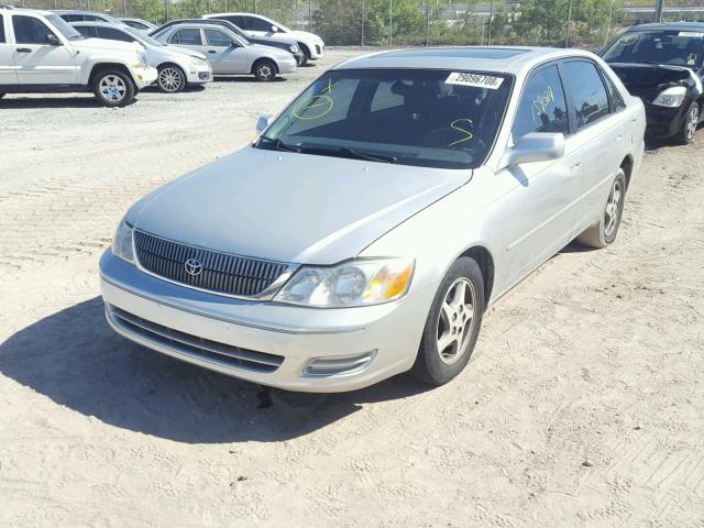 4T1BF28B9YU062053 - 2000 TOYOTA AVALON XL SILVER photo 2