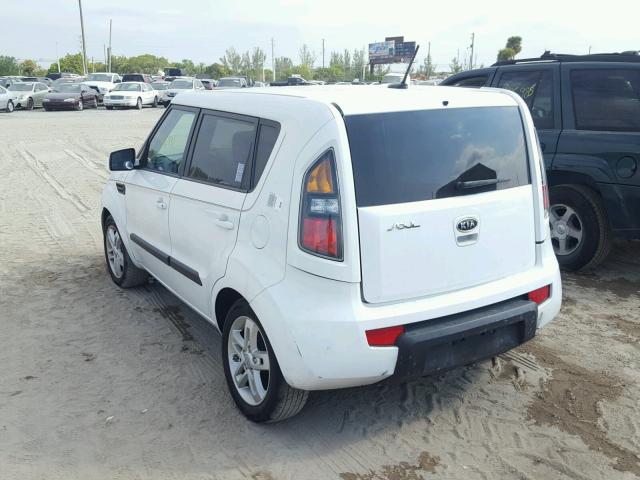 KNDJT2A25B7331805 - 2011 KIA SOUL + WHITE photo 3