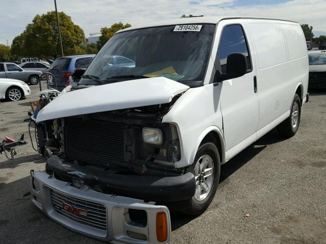 1GTFG25M0W1074180 - 1998 GMC SAVANA G25 WHITE photo 2