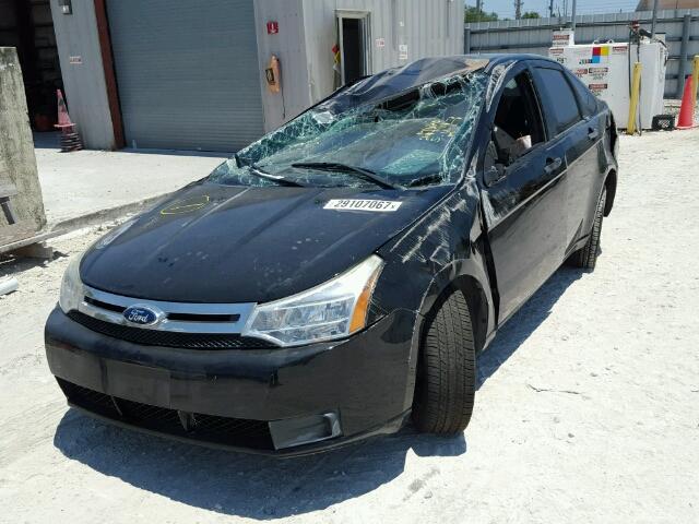 1FAHP3FNXBW124611 - 2011 FORD FOCUS SE BLACK photo 2