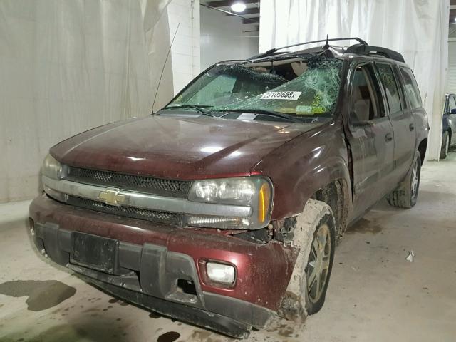 1GNET16S056177994 - 2005 CHEVROLET TRAILBLAZE RED photo 2