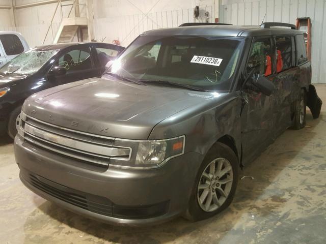 2FMGK5B82GBA10428 - 2016 FORD FLEX SE GRAY photo 2