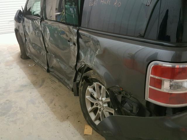 2FMGK5B82GBA10428 - 2016 FORD FLEX SE GRAY photo 9