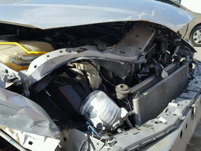 1FAHP34N37W170968 - 2007 FORD FOCUS ZX4 SILVER photo 9